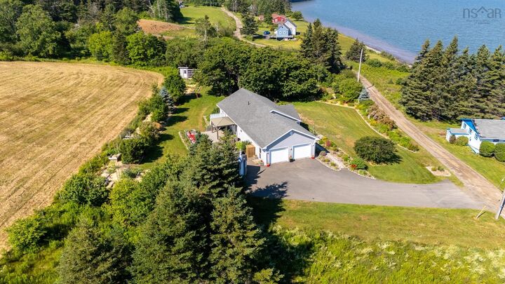 Property Photo:  162 Cottage Road  NS B0P 1E0 