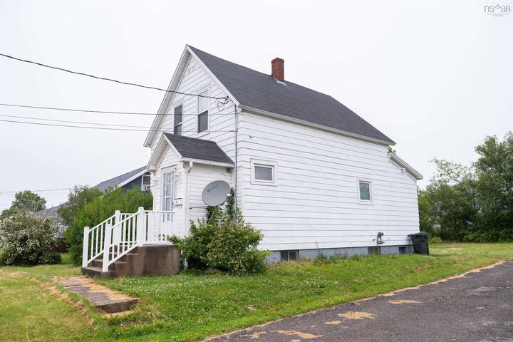 Property Photo:  31 Hickman Street  NS B1A 2X8 