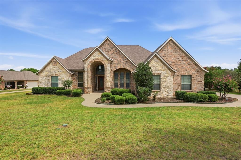 Property Photo:  5030 Monroe Court  TX 76065 