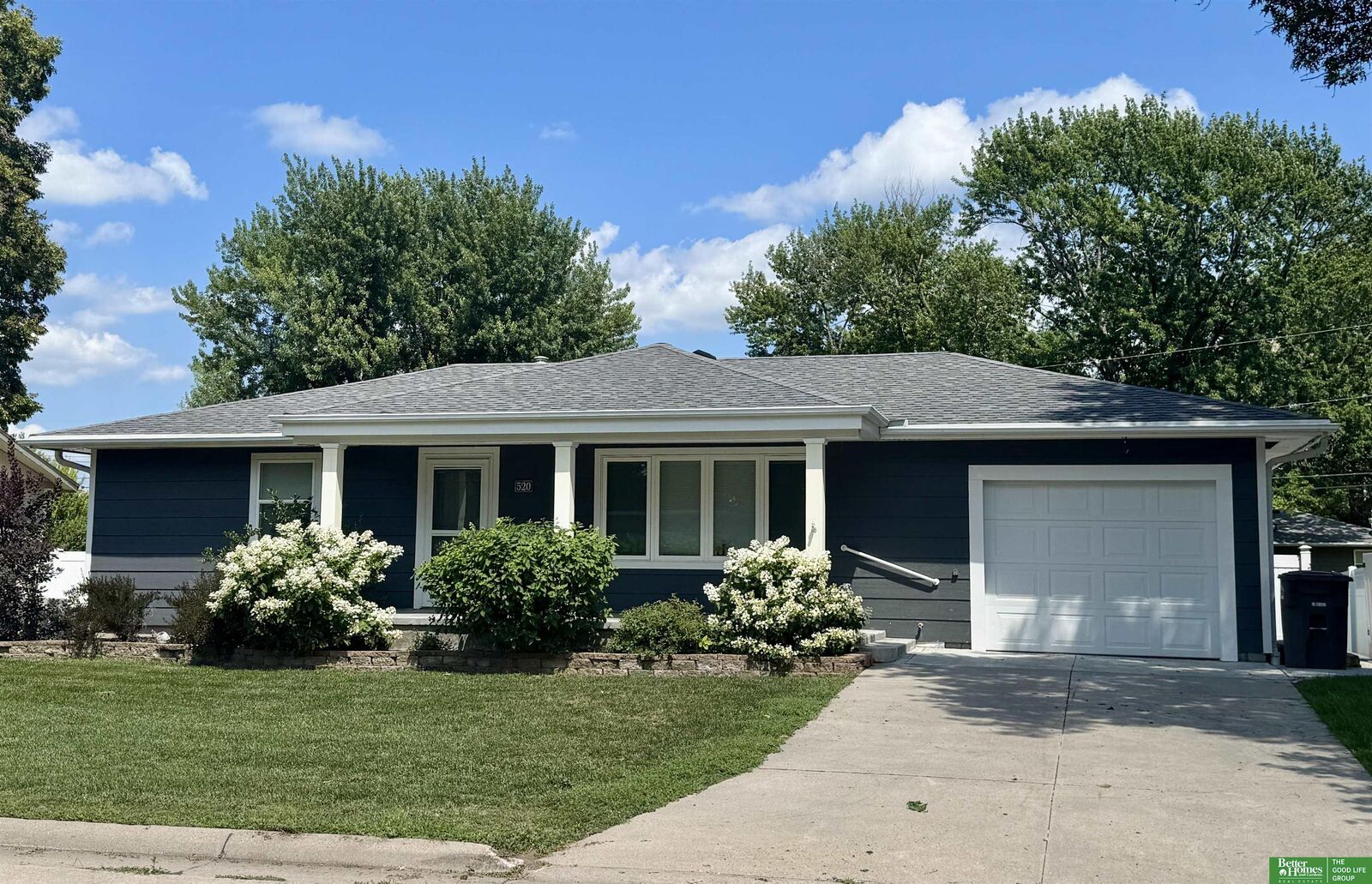 Property Photo: 520 N Ohio Avenue NE 68467