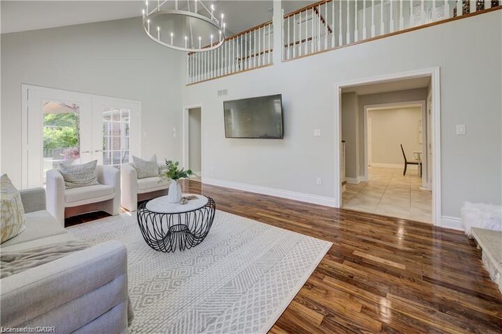 Property Photo:  