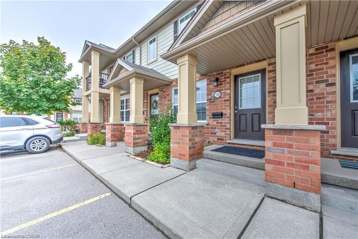 Property Photo:  