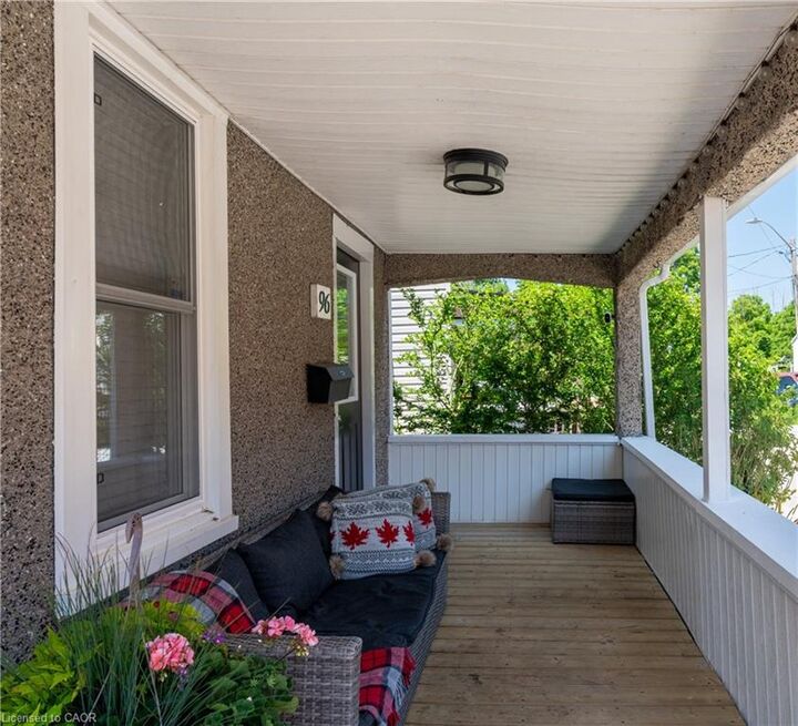 Property Photo:  96 Avonlea Street  ON N5C 2X5 