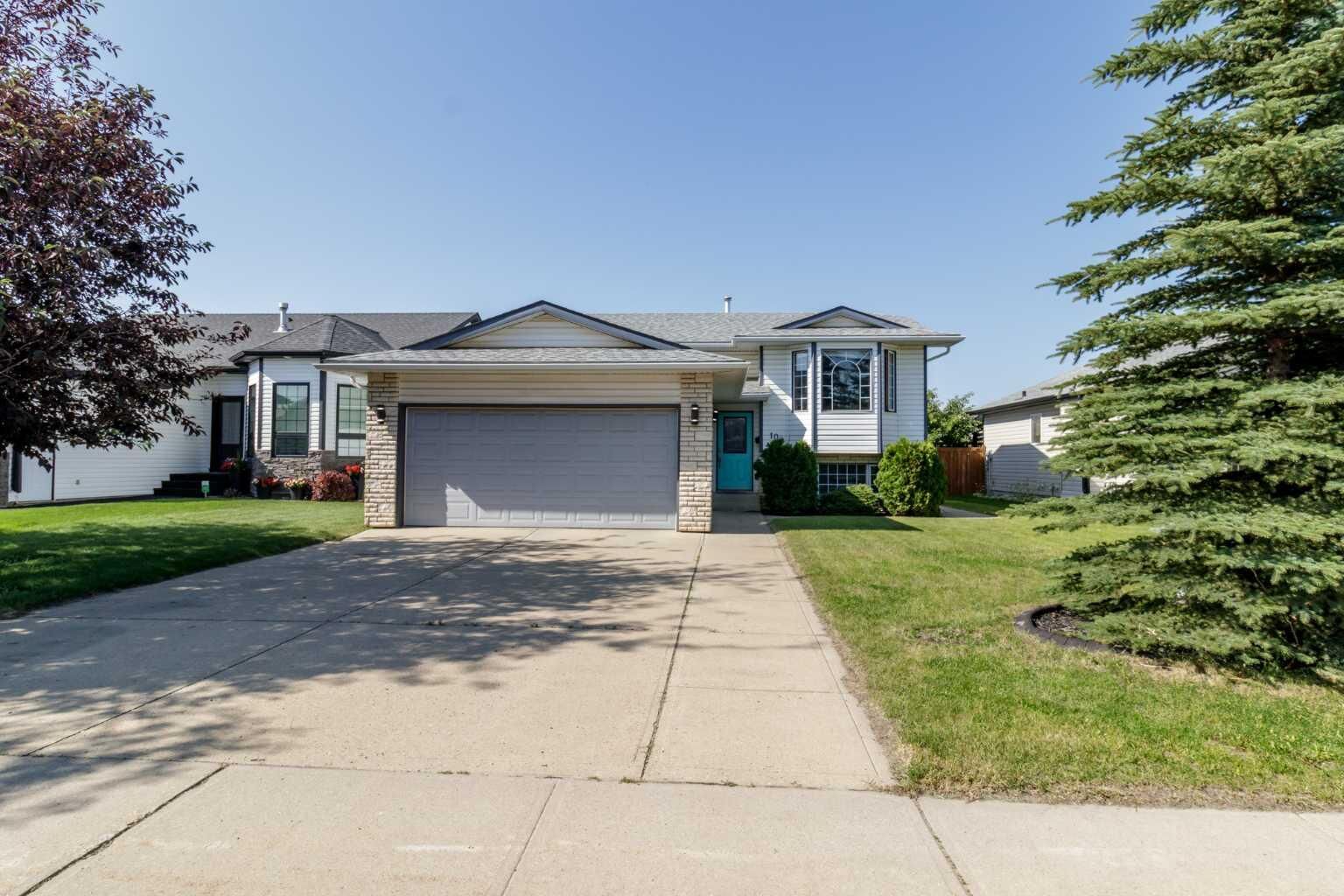 Property Photo: 10 Kingston Drive AB T4P 3P9
