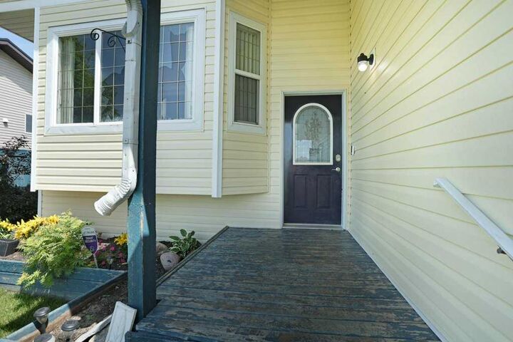 Property Photo: 68 Upland Street AB T1R 1J9