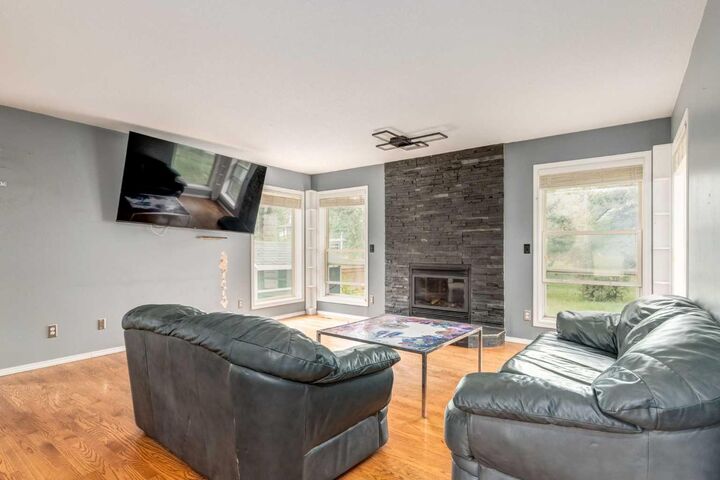 Property Photo:  115 Newton Street NW  AB T0J 1X0 