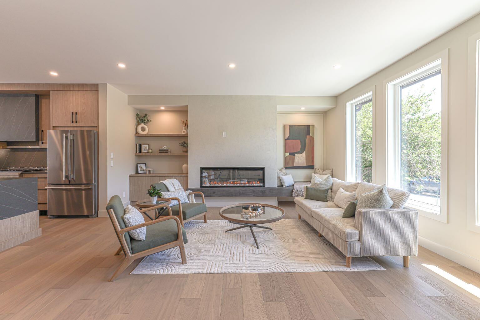 Photo de la propriété:  147 Heston Street NW  AB T2K 2C5 