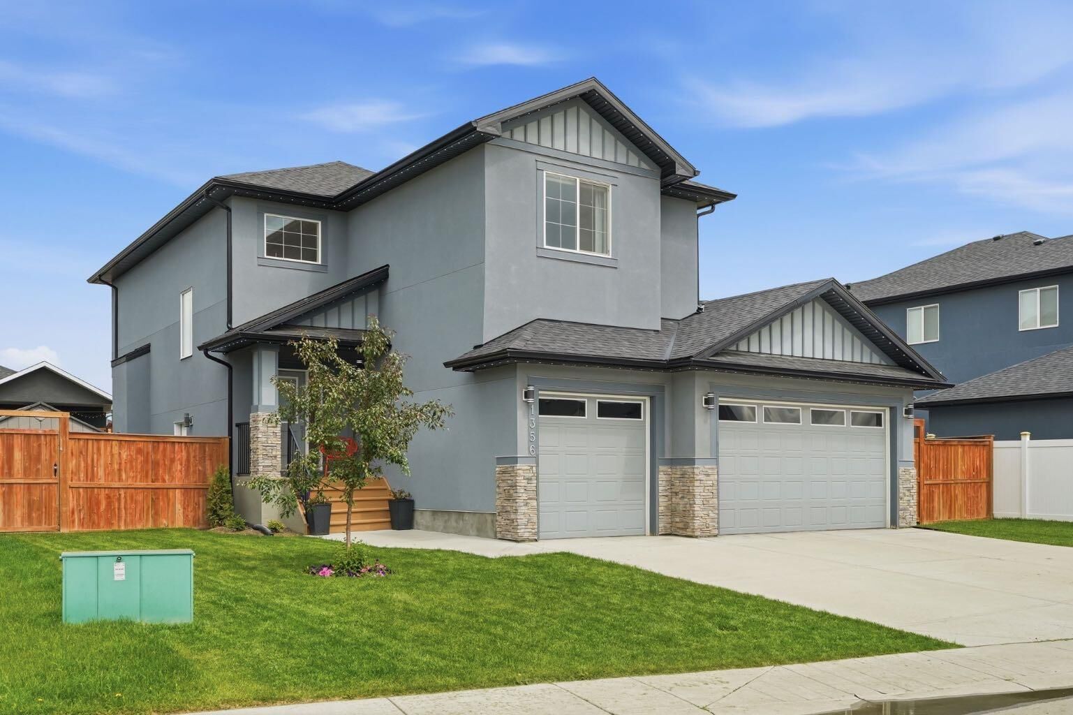 Property Photo: 1356 Lackner Boulevard AB T0M 0N0