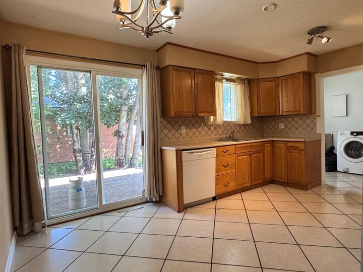 Property Photo: 10809 95 Street AB T8V 1Z6