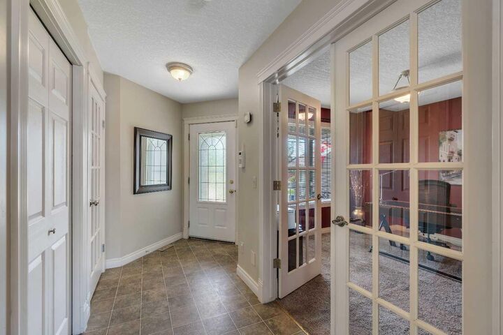 Property Photo:  84 Willowbrook Crescent NW  AB T4B 2S4 