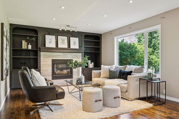 Property Photo: 400 Sienna Park Drive SW AB T3H 3K3