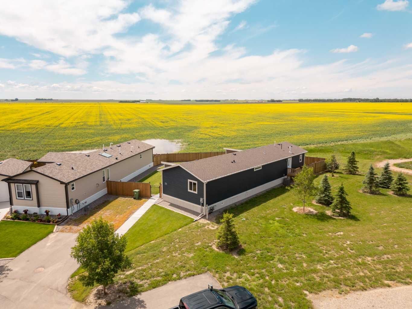 Property Photo: 2037 Sunflower Crescent AB T1M 0G4