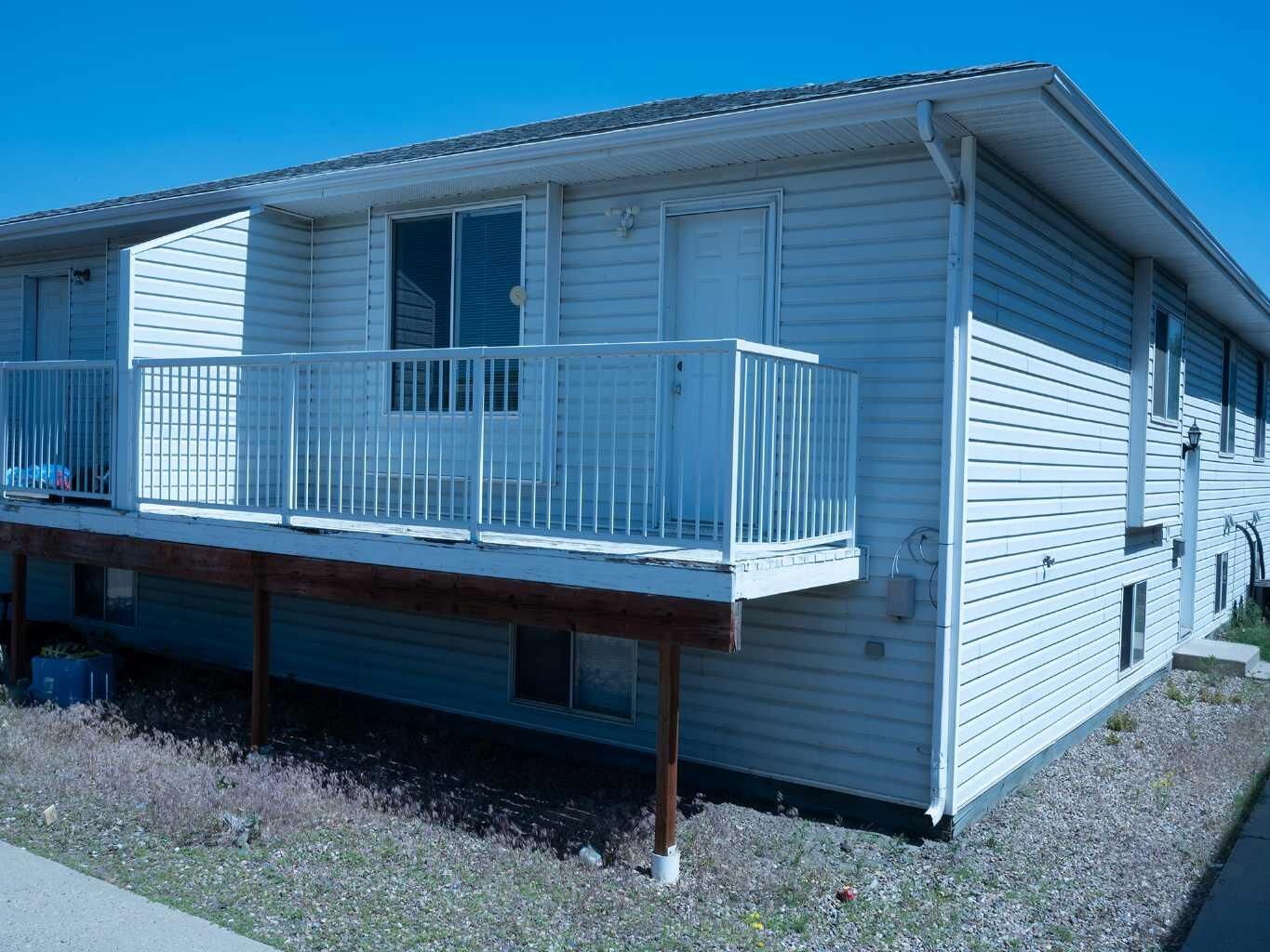 Property Photo:  64 Valleyview Drive SW  AB T1A 8N6 