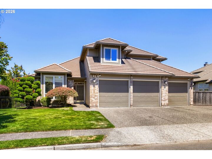 Property Photo:  1850 NE 21st Ave  OR 97013 