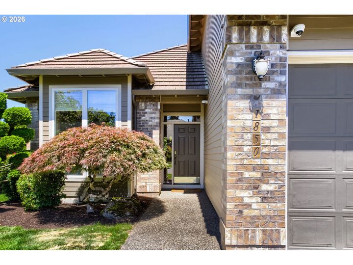 Property Photo: 1850 NE 21st Ave OR 97013