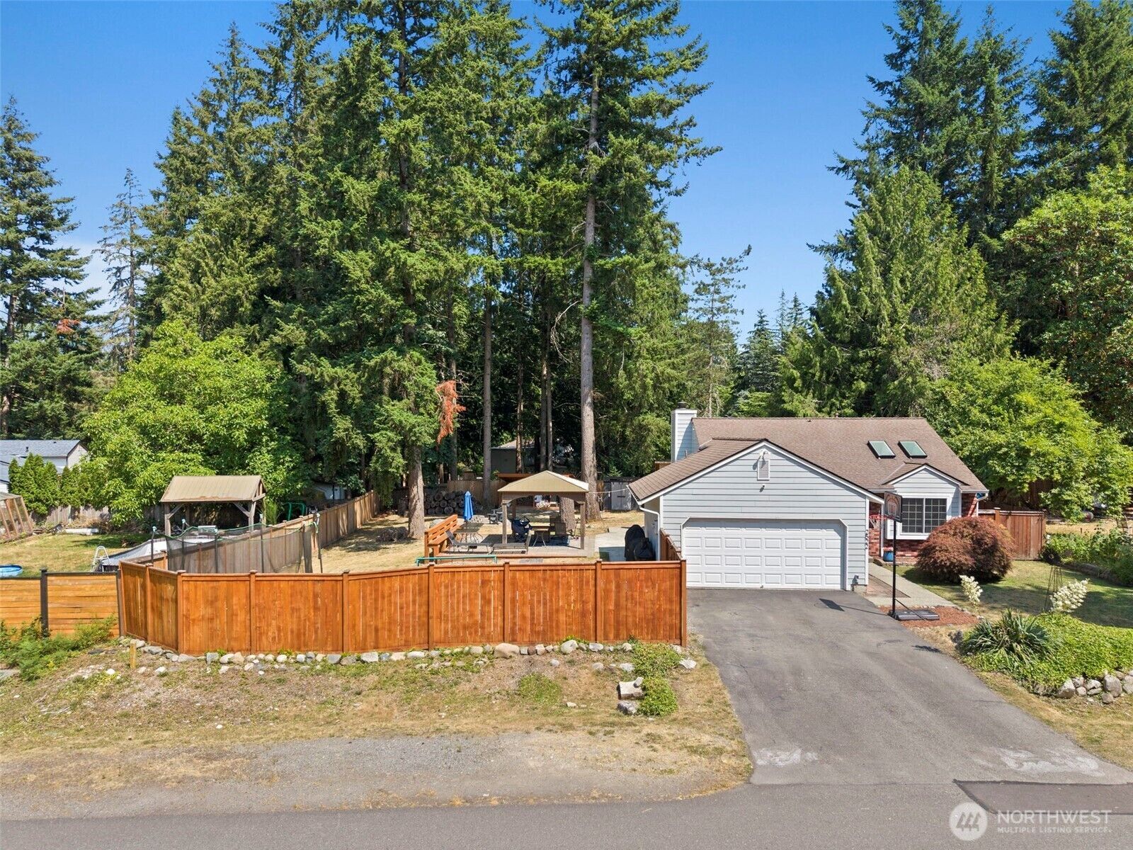 Property Photo:  2522  230th Avenue NE  WA 98074 