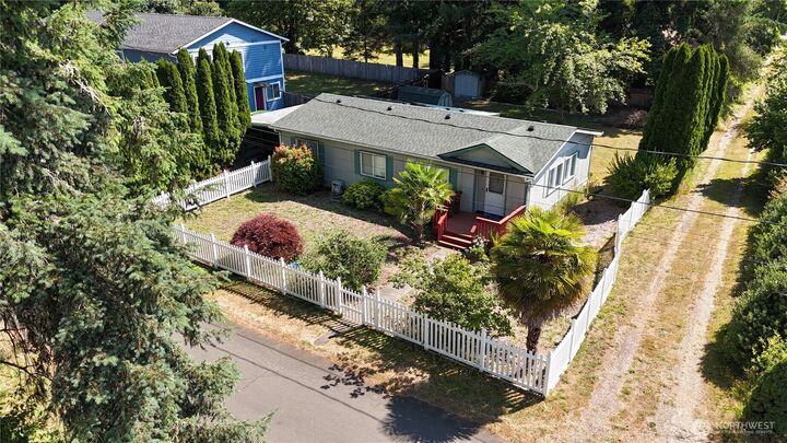 Property Photo: 418 N 16th Street WA 98541