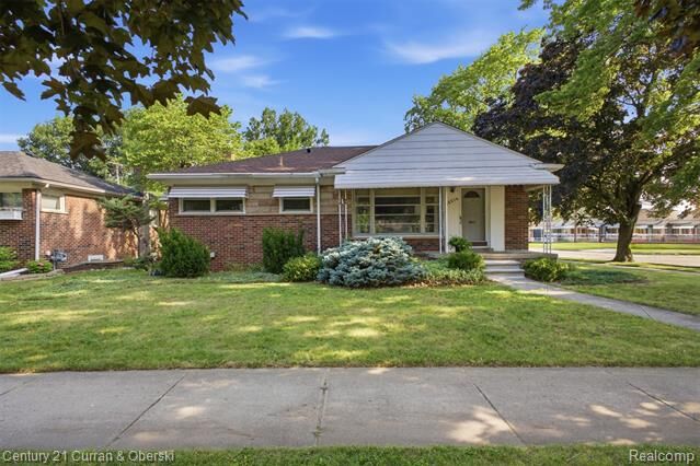 Property Photo:  16614 Philomene Boulevard  MI 48101 
