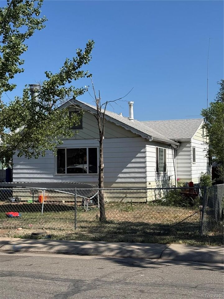 Property Photo:  4889 W Tennessee Avenue  CO 80219 