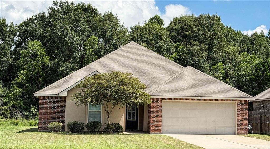 Property Photo: 300 Madison Crossing Drive LA 70665