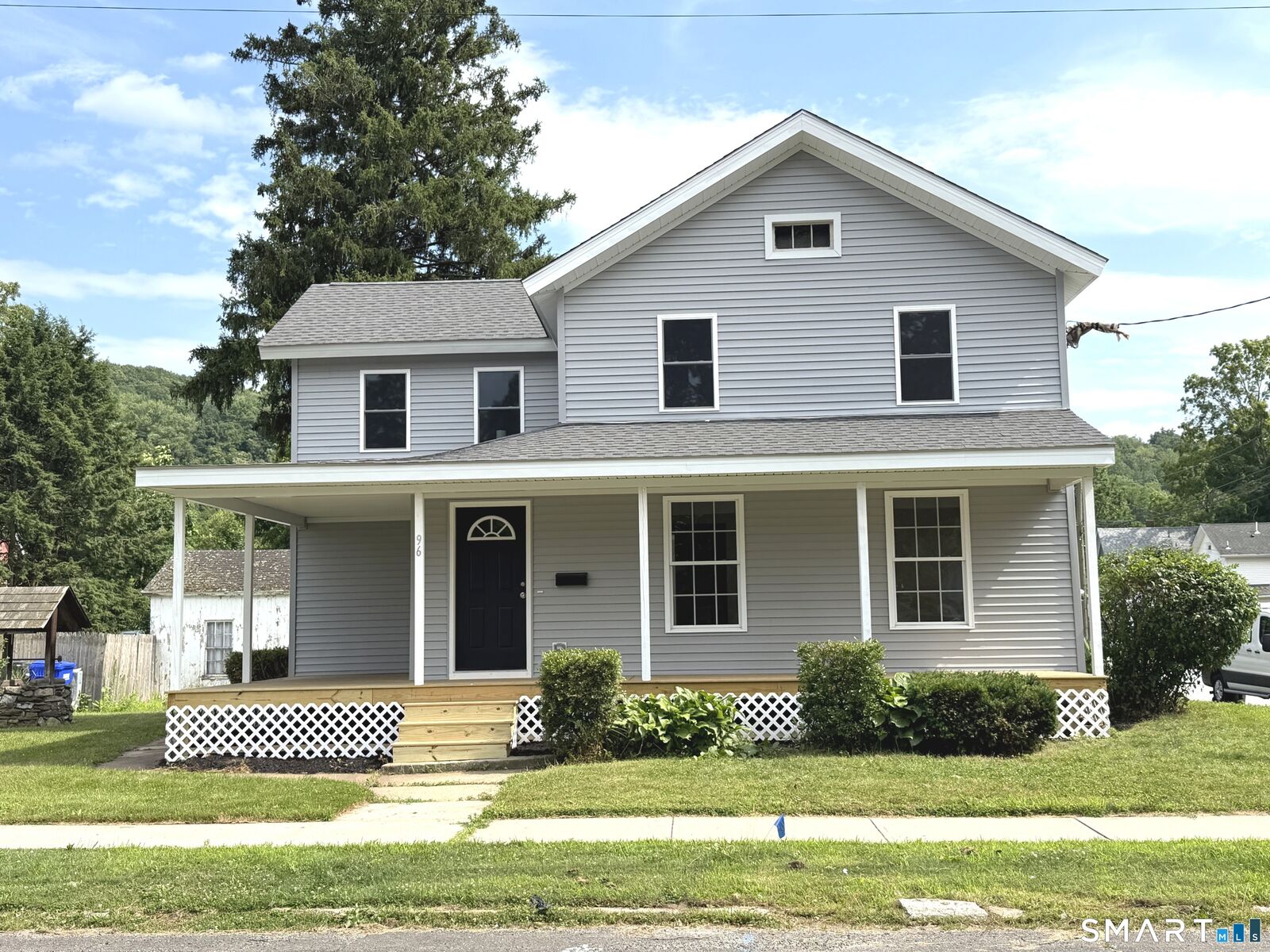 Property Photo:  96 Elm Street  CT 06787 