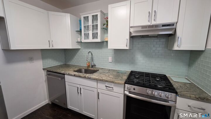 Property Photo: 444 Bedford Street 9P CT 06901