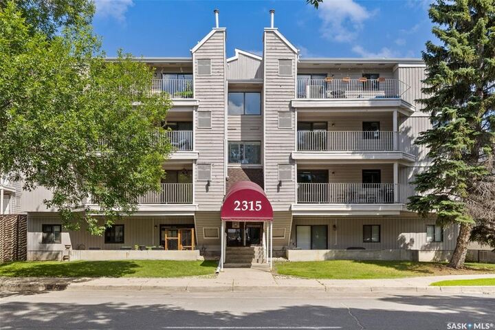 2315 McIntyre Street 114 — photo 1
