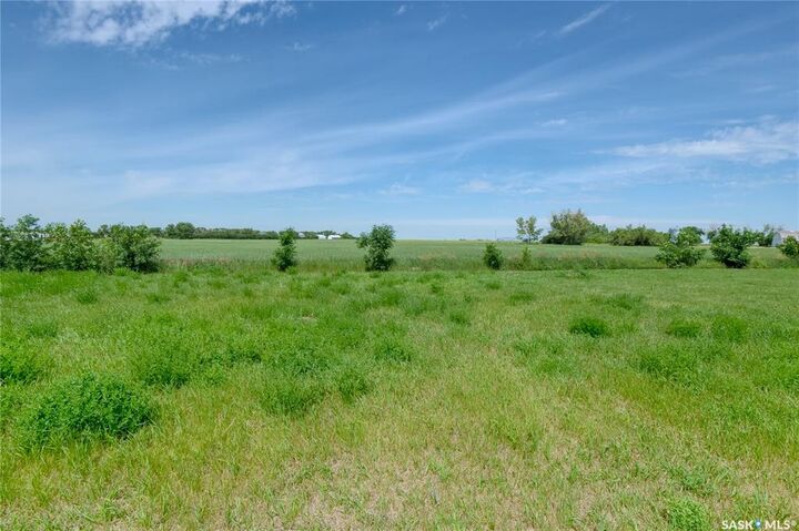 Property Photo:  327 King Street  SK S0H 1J0 