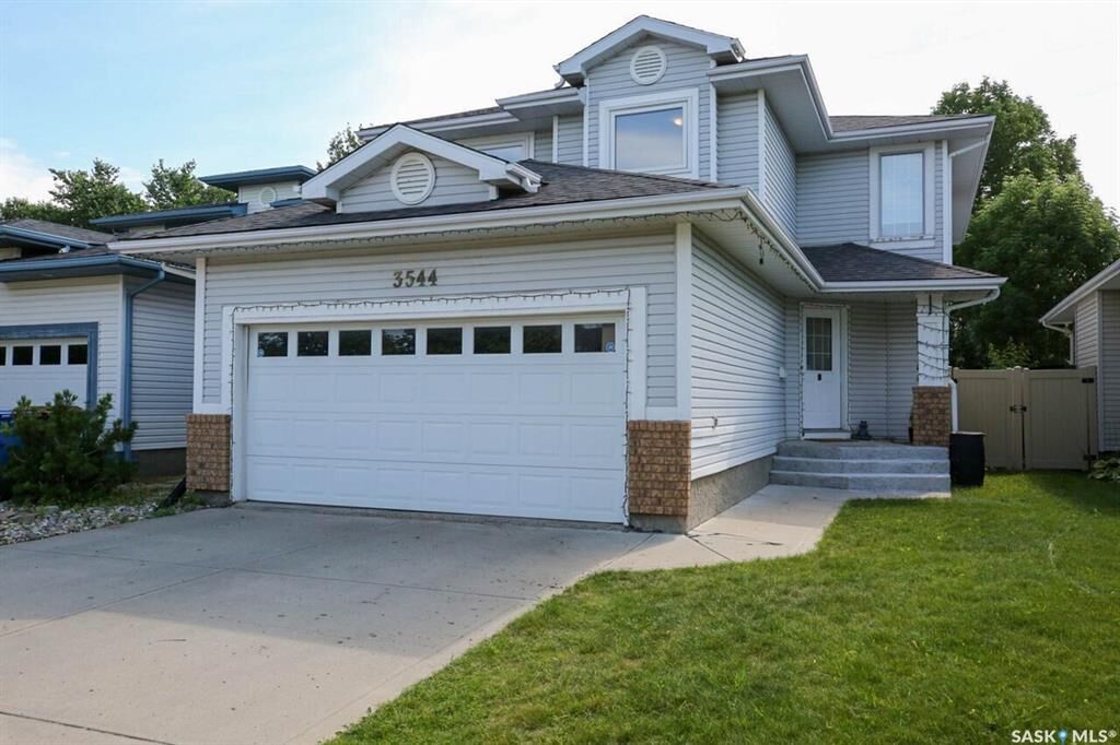 Property Photo: 3544 Basswood Grove SK S4V 2T5