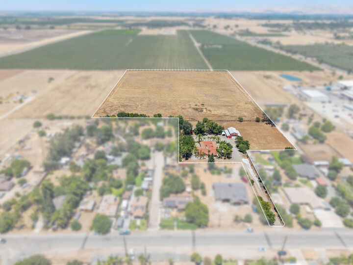 Property Photo: 23448 Avenue 96 CA 93270