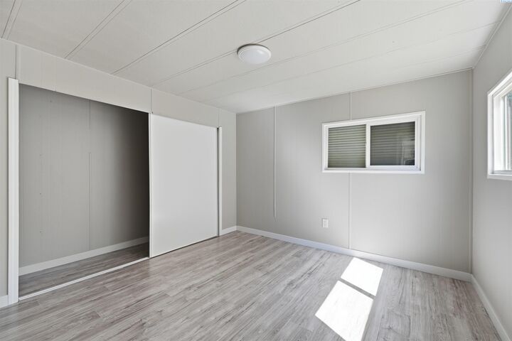 Property Photo: 2021 Mahan Ave #D8 WA 99353