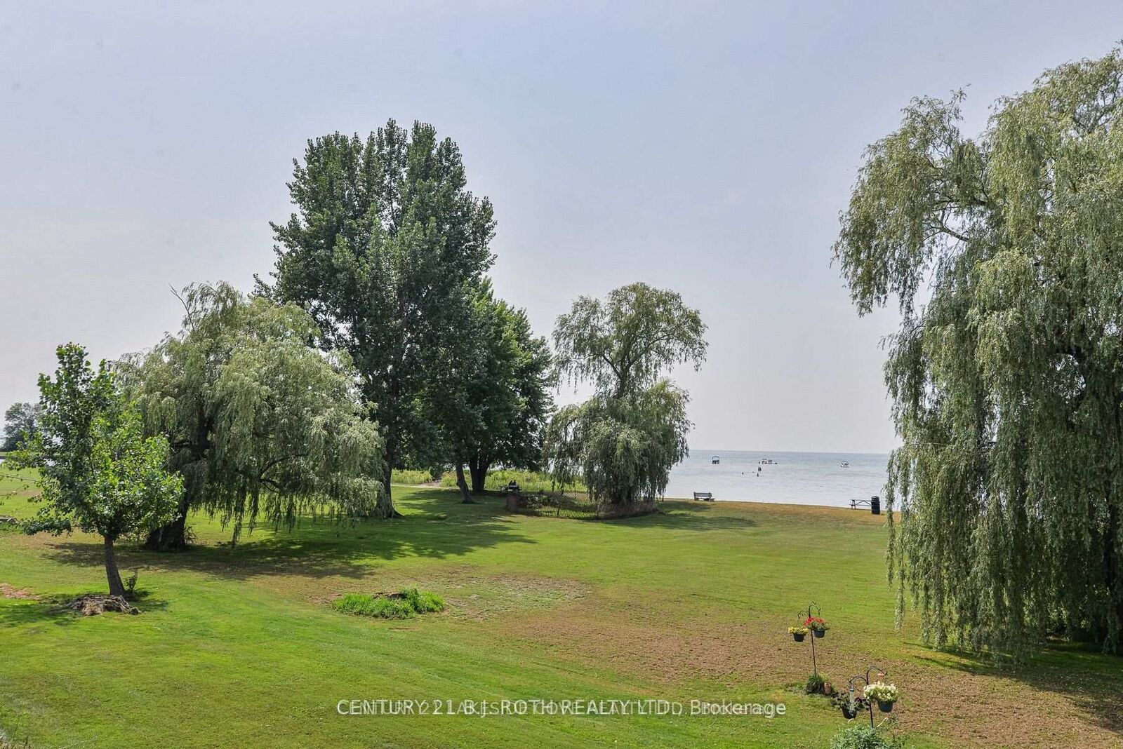 Property Photo: 1 Paradise Boulevard S Unit 27 ON L0K 1B0