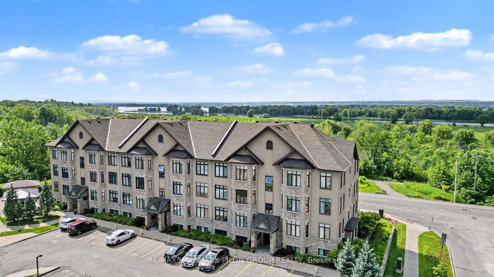 Property Photo: 10 Prestige Circle 7 ON K4A 0W9