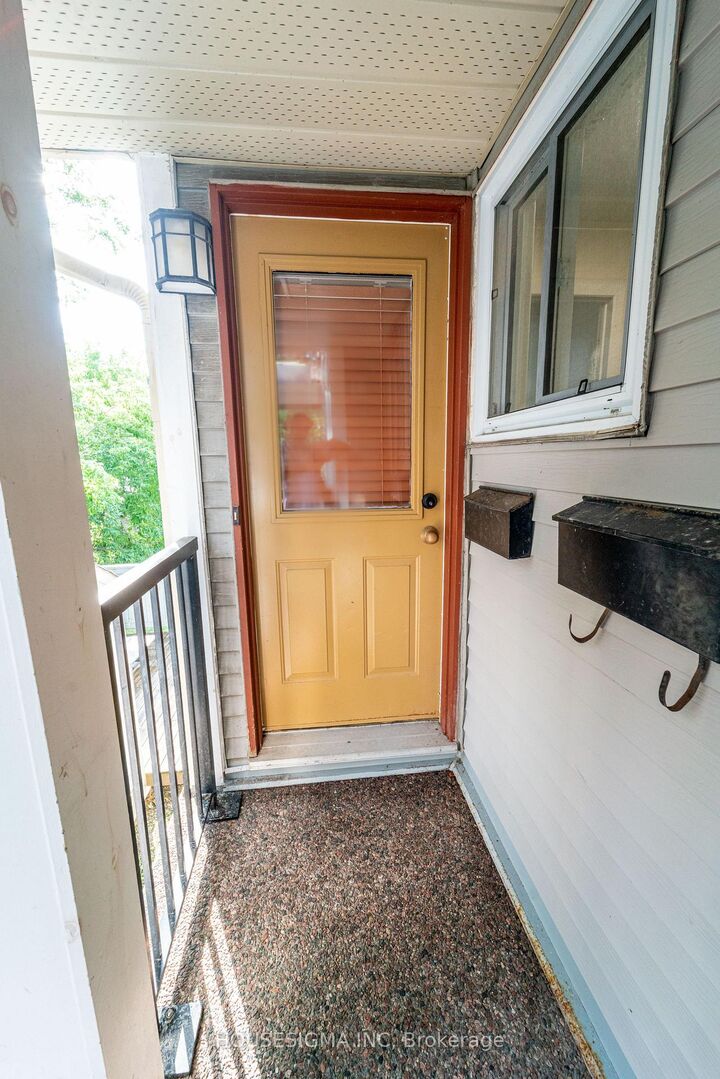 Property Photo: 1516 Tanguay Court 106 ON K2L 3X8