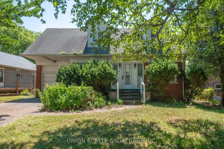 Property Photo:  37 Shirley Crescent  ON M1M 1K9 