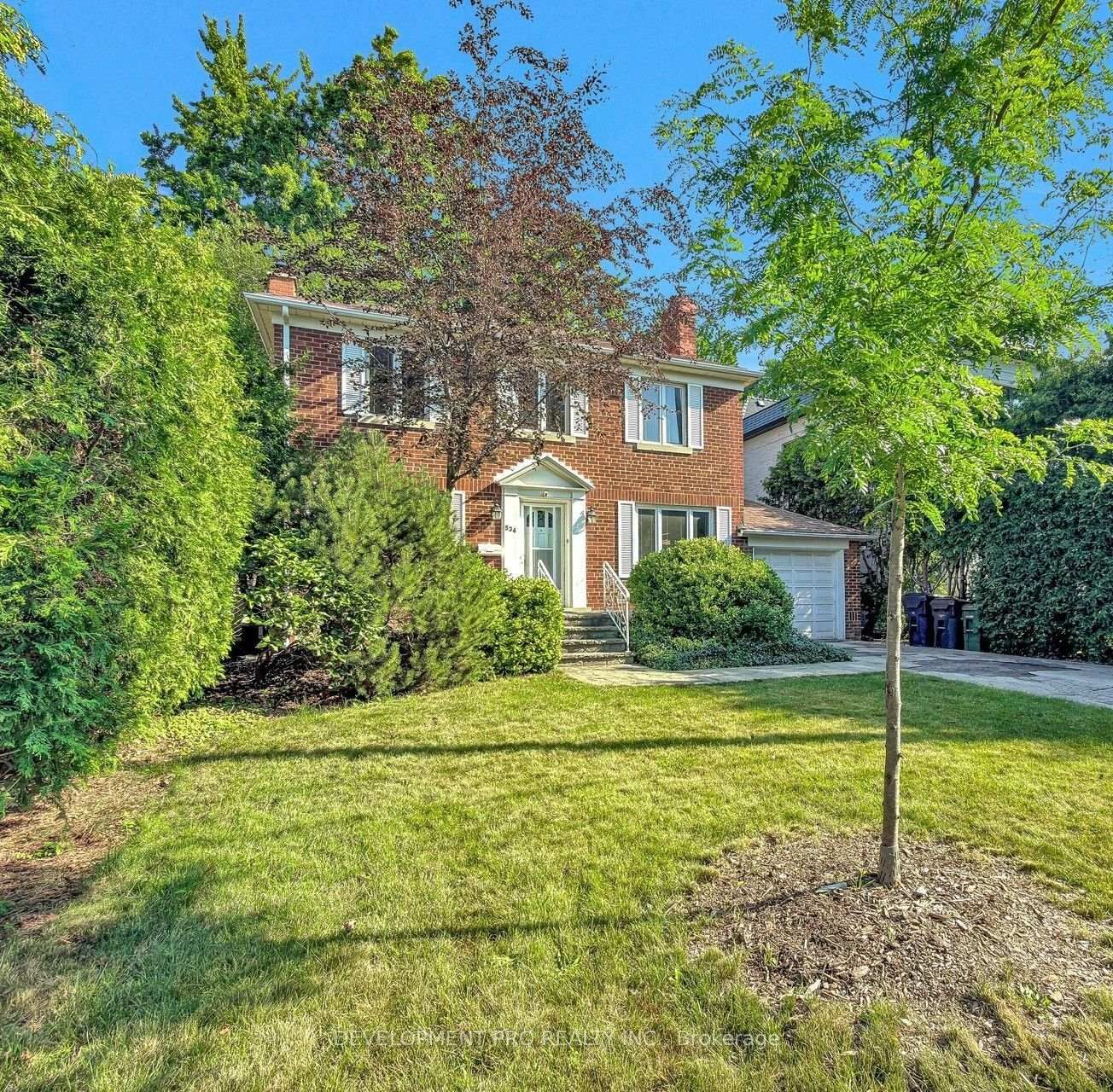 Property Photo: 534 Deloraine Avenue ON M5M 2C3