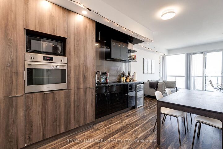 Property Photo:  70 Temperance Street 3317  ON M5H 4E8 