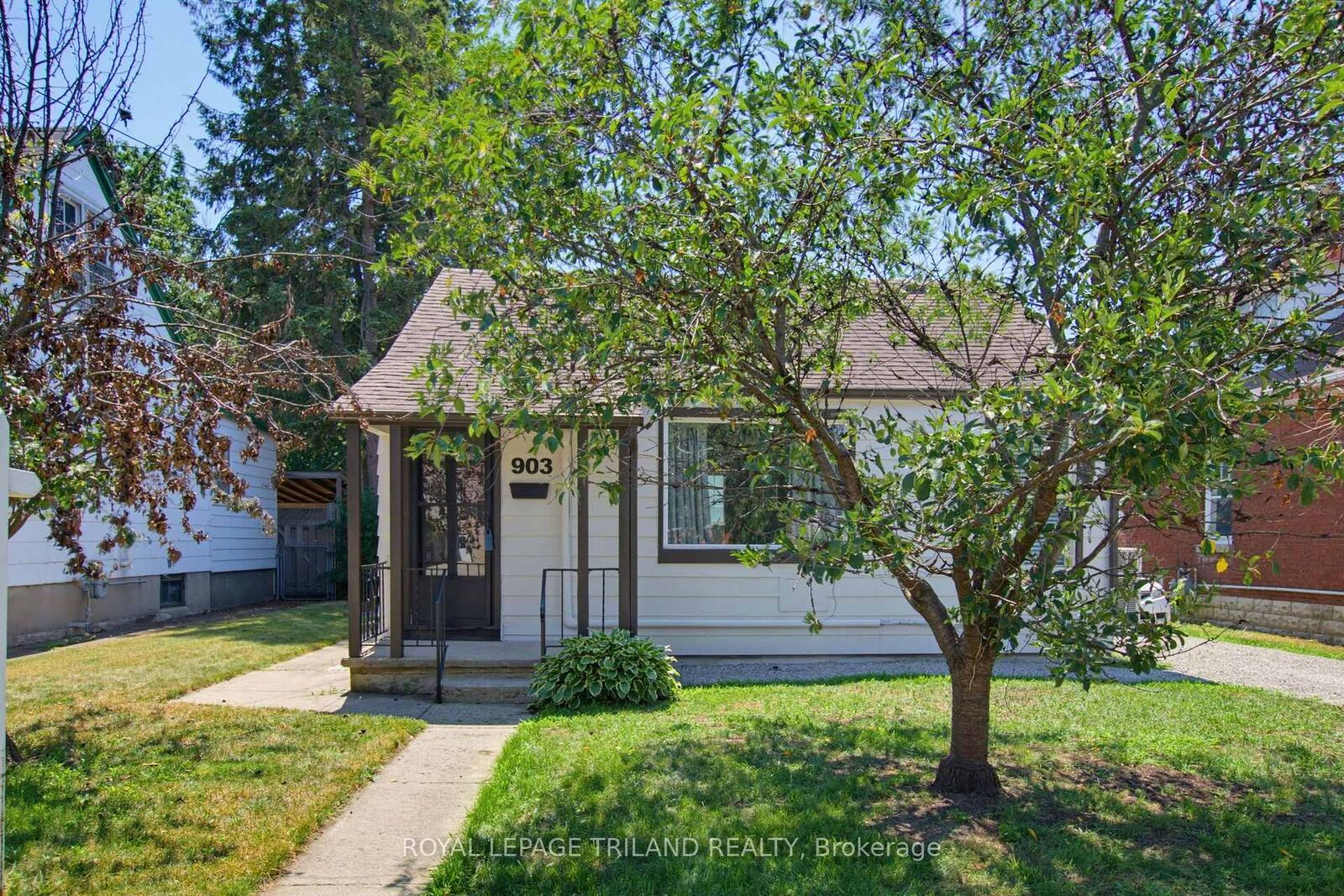 Property Photo:  903 Trafalgar Street N  ON N5Z 1G1 