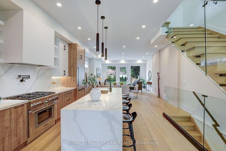 128 Floyd Avenue — photo 1