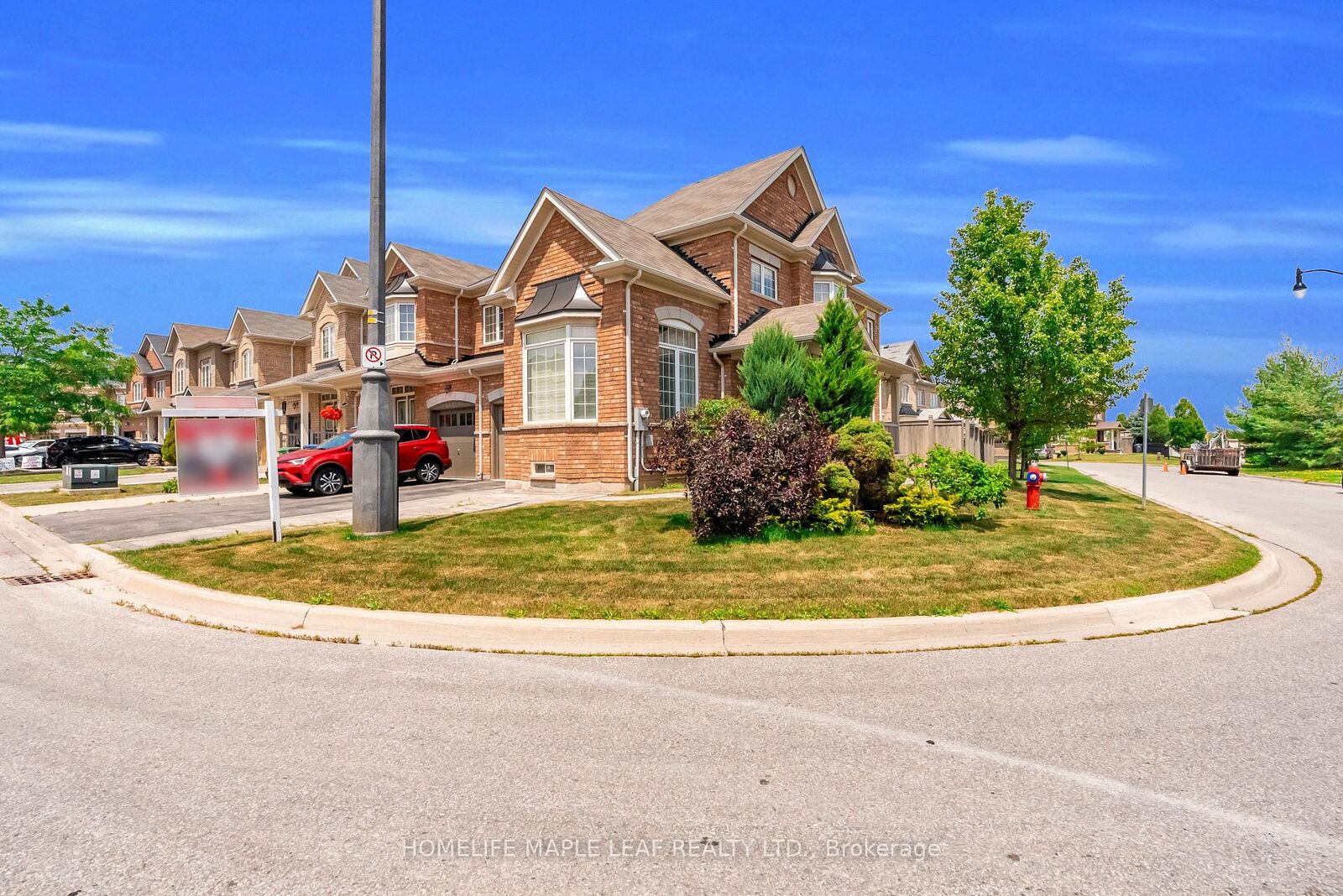 Property Photo:  32 Orangeblossom Trail  ON L6X 3B4 