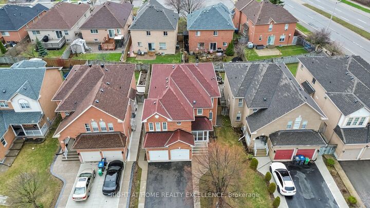Property Photo:  16 Whitford Court  ON L6R 2S2 