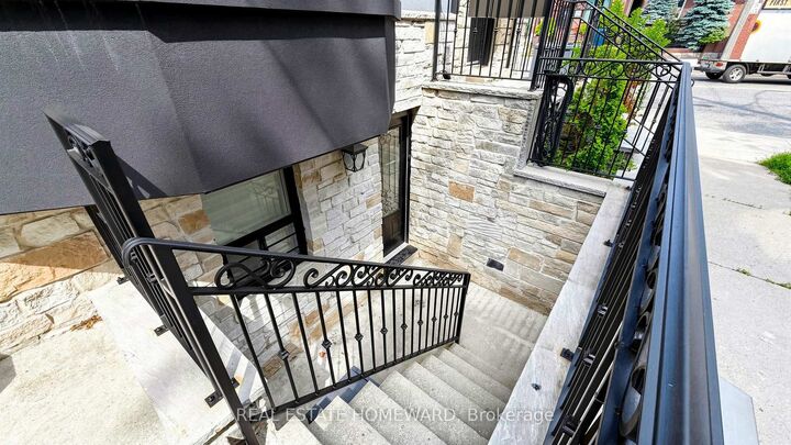Property Photo: 124 Kendal Avenue Basement ON M5R 1L9