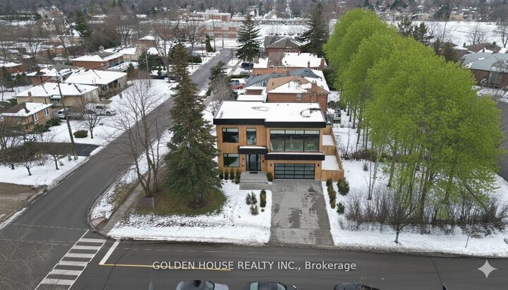 Property Photo:  260 Moore Park Avenue  ON M2M 1N6 