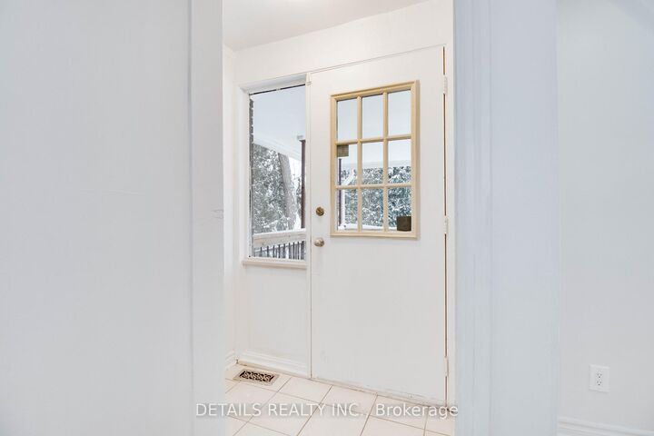 Photo de la propriété:  2551 Innes Avenue A  ON K1B 3K1 