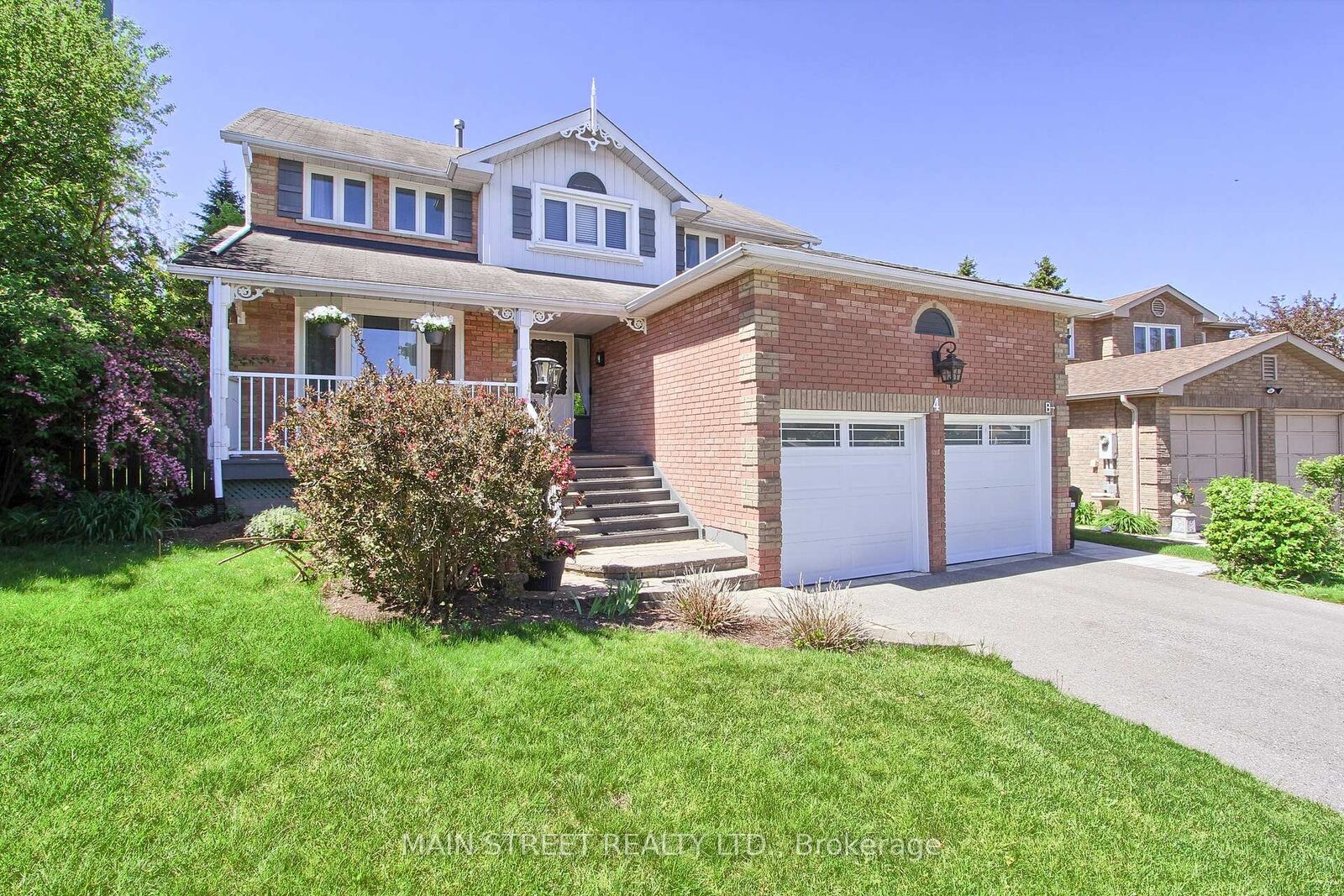 Property Photo:  4 Carrington Place B  ON L3Z 2V3 