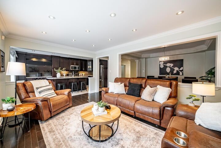 Property Photo:  9 Flatbush Lane  ON L7A 2R6 