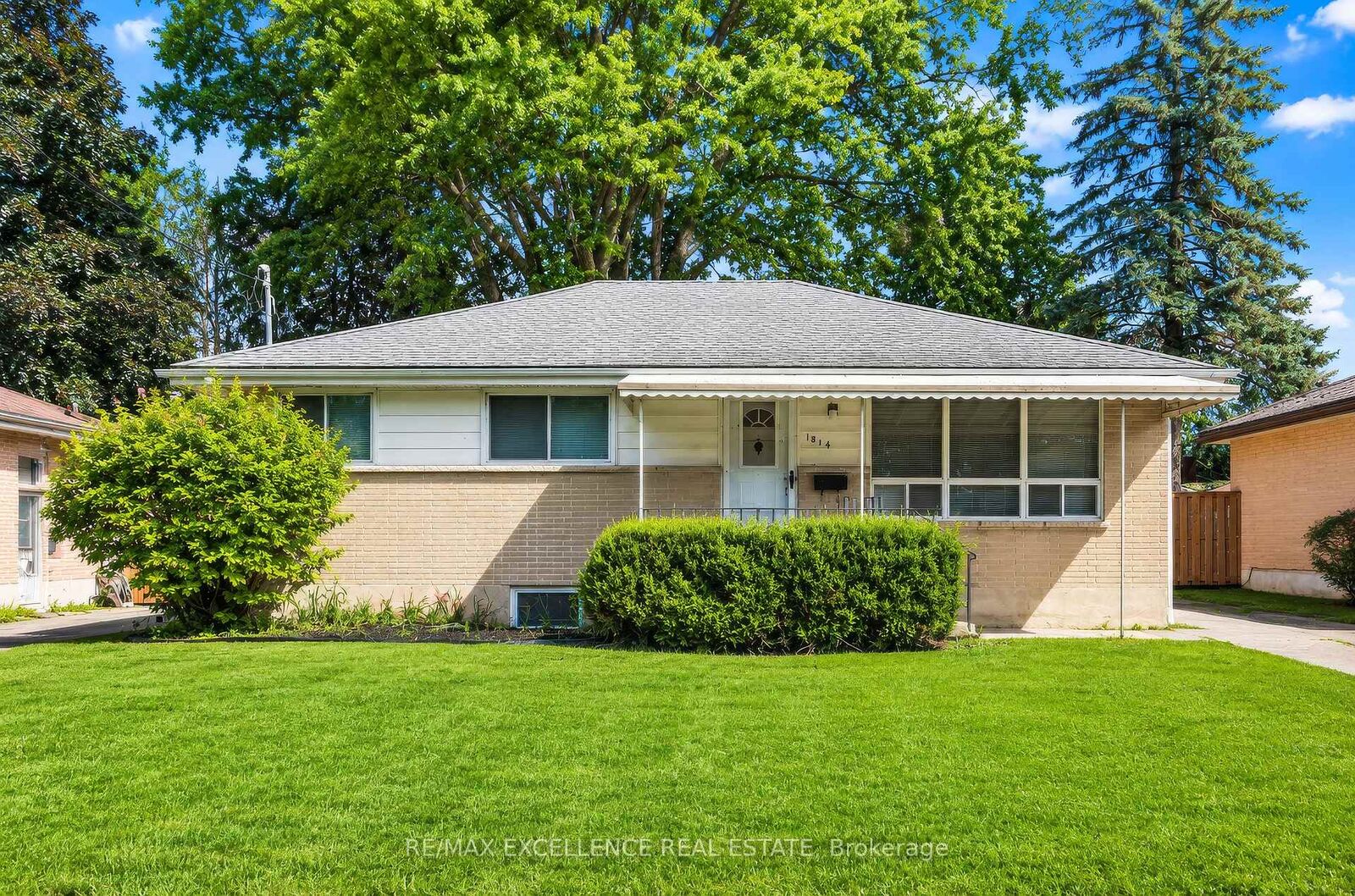 Property Photo: 1814 Whitehall Drive ON N5W 1Z3