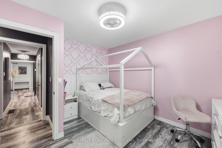 Property Photo: 21 Ridgewood Avenue ON N1H 6C3