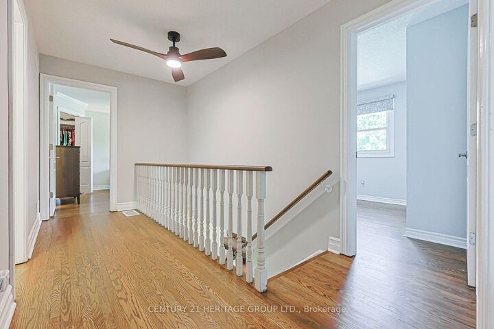 Property Photo: 380 Selby Crescent ON L3Y 6E1