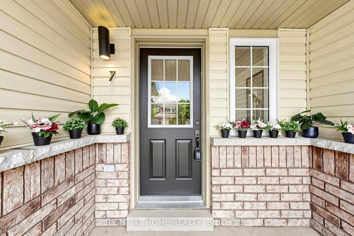 Property Photo: 7 Macmillan Avenue ON L1R 3H4